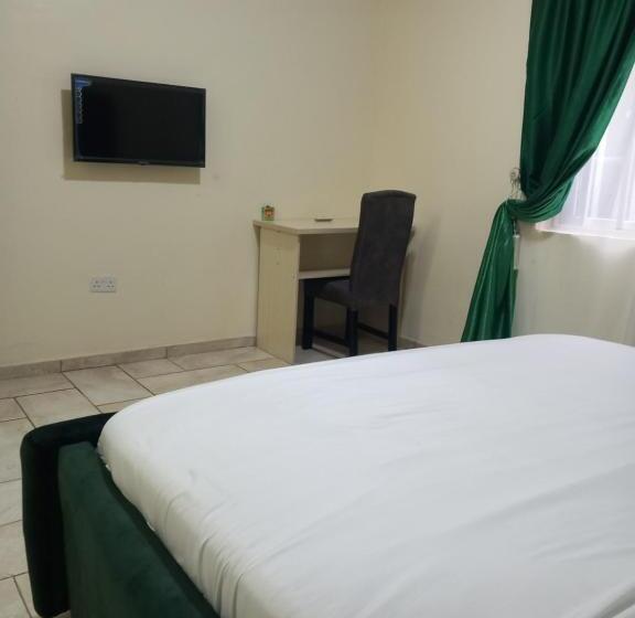 Tovia Hotel And Suites