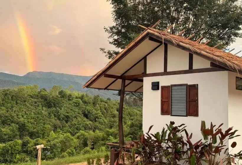 Utopua Resort ยูโทปัวว์ รีสอร์ท