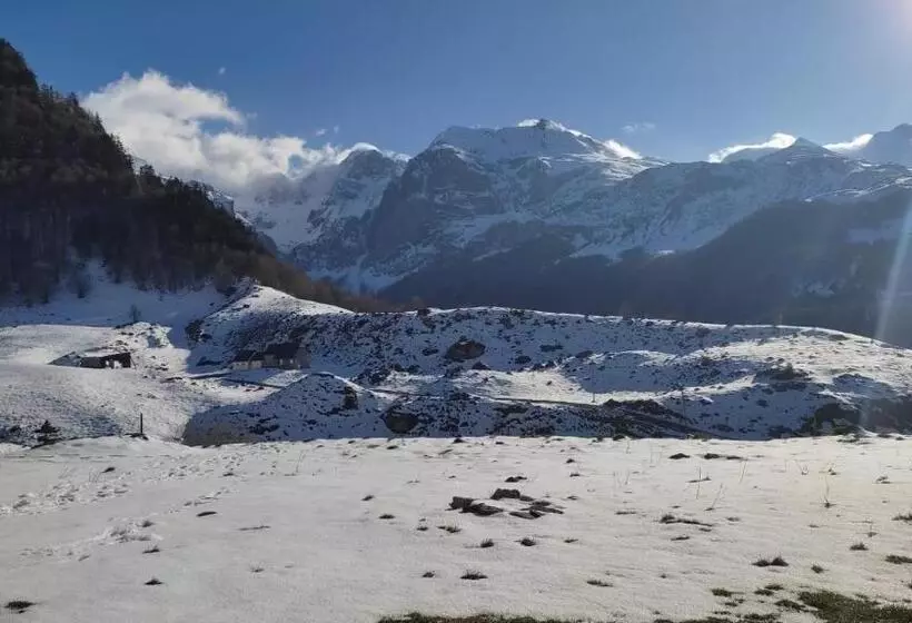 Albergue Tritón   Villanúa