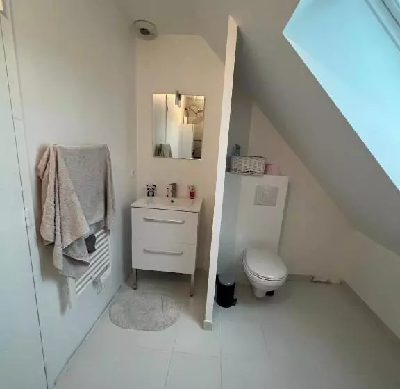 Aamiaismajoitus (B&B) Chambre Chez Thomas