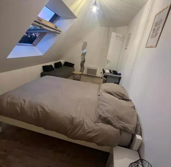 Aamiaismajoitus (B&B) Chambre Chez Thomas