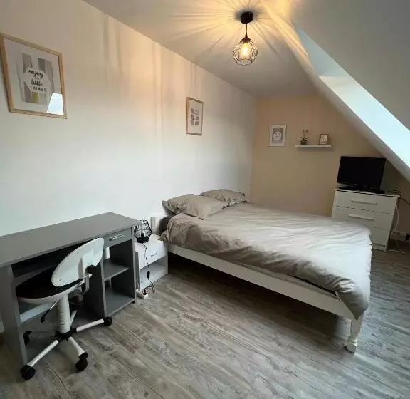 Aamiaismajoitus (B&B) Chambre Chez Thomas