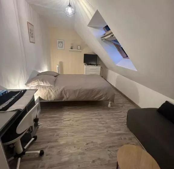 Aamiaismajoitus (B&B) Chambre Chez Thomas