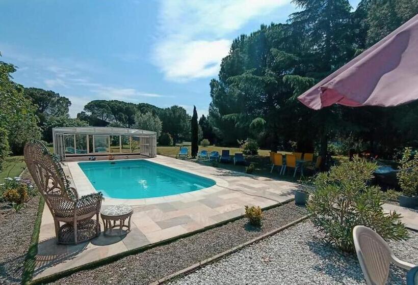 Bed and Breakfast Mas Des 2 Paons