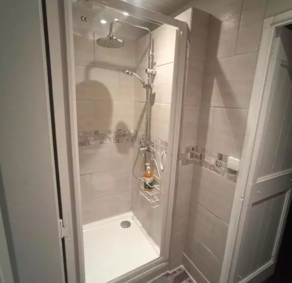 Aamiaismajoitus (B&B) Mas Des 2 Paons