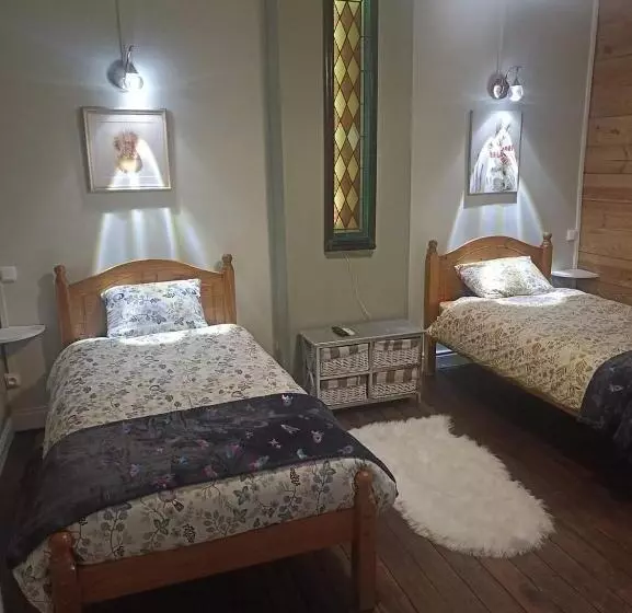 Aamiaismajoitus (B&B) Mas Des 2 Paons