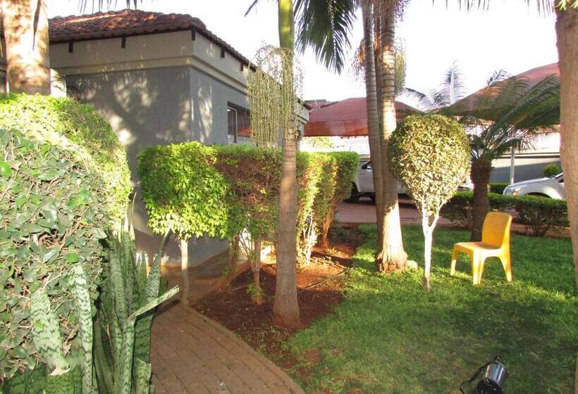 Aamiaismajoitus (B&B) Mokopane At Kioma Guest House