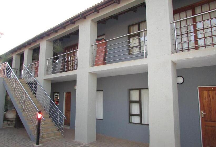 Aamiaismajoitus (B&B) Mokopane At Kioma Guest House