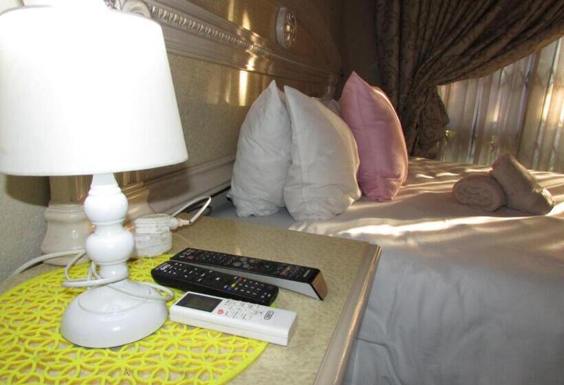 Aamiaismajoitus (B&B) Mokopane At Kioma Guest House