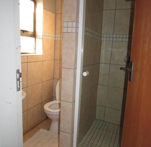 Aamiaismajoitus (B&B) Mokopane At Kioma Guest House