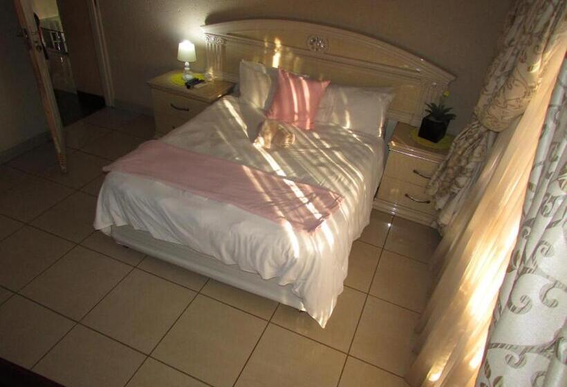 Aamiaismajoitus (B&B) Mokopane At Kioma Guest House