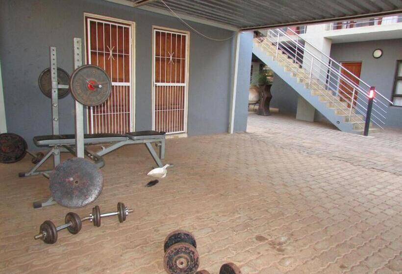 Aamiaismajoitus (B&B) Mokopane At Kioma Guest House