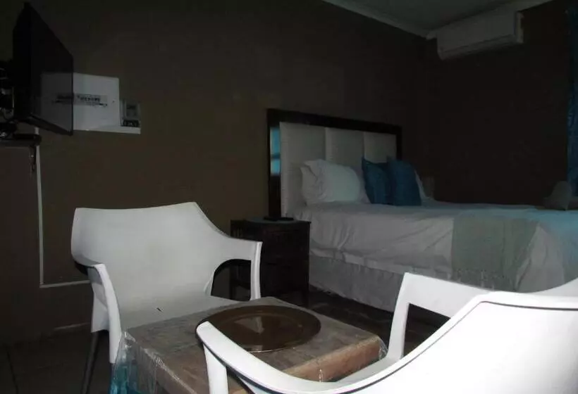 Aamiaismajoitus (B&B) Mokopane At Kioma Guest House