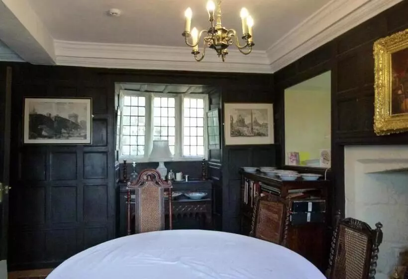 ベッドアンドブレックファースト The Great Hall