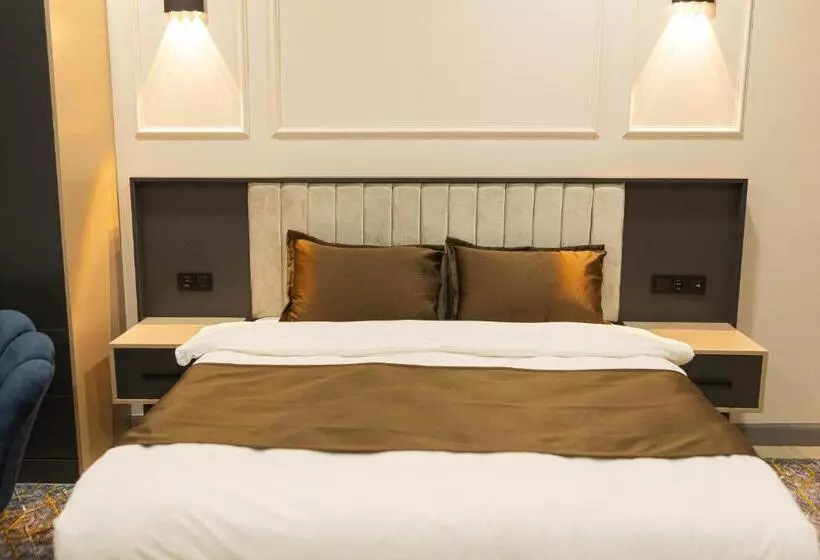 City Night Suites & Hotels