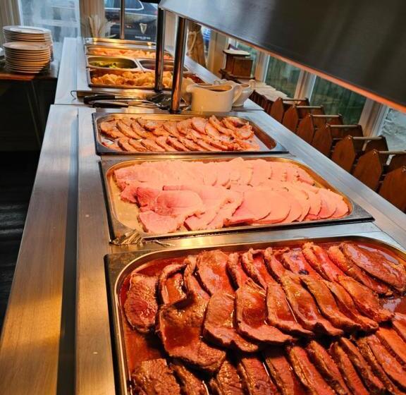 בית מלון כפרי Dog And Partridge Inn