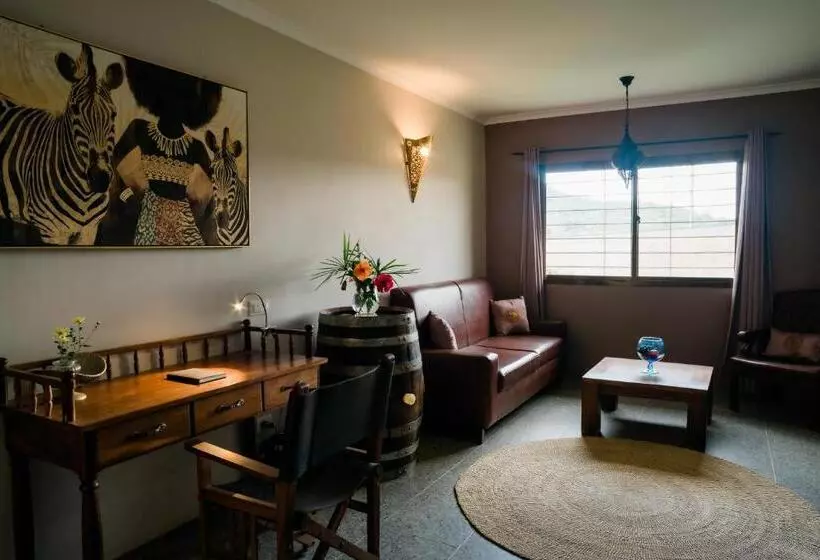 ホテル Domiya Estate Ltd