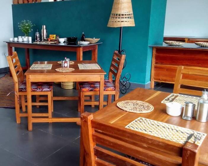 בית מלון כפרי Matumaini Guest House