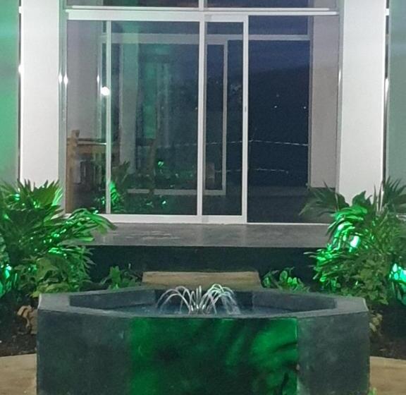 בית מלון כפרי Matumaini Guest House