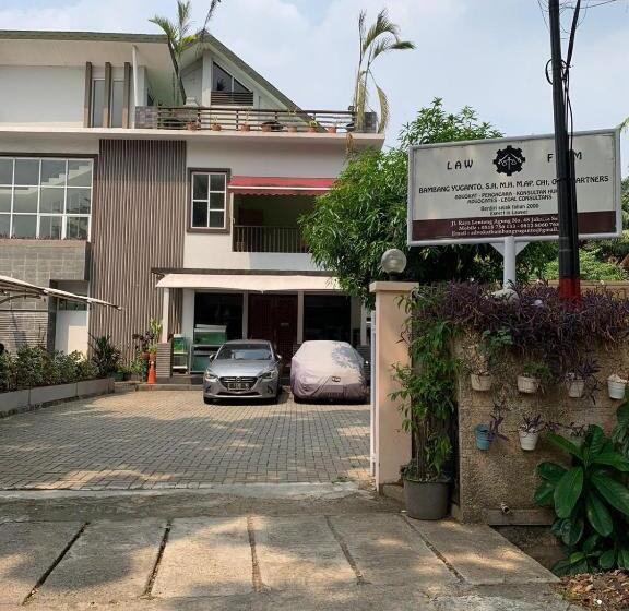 בית מלון כפרי Oyo 93145 Pondok Alam Syariah