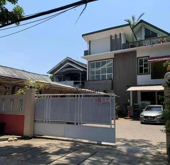 ホテル Oyo 93145 Pondok Alam Syariah