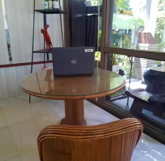 ホテル Oyo 93145 Pondok Alam Syariah