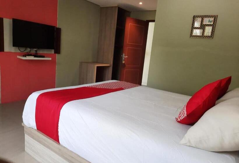 בית מלון כפרי Oyo 93145 Pondok Alam Syariah