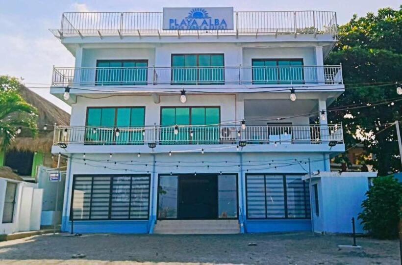 호텔 Playa Alba Beach Front And Resort