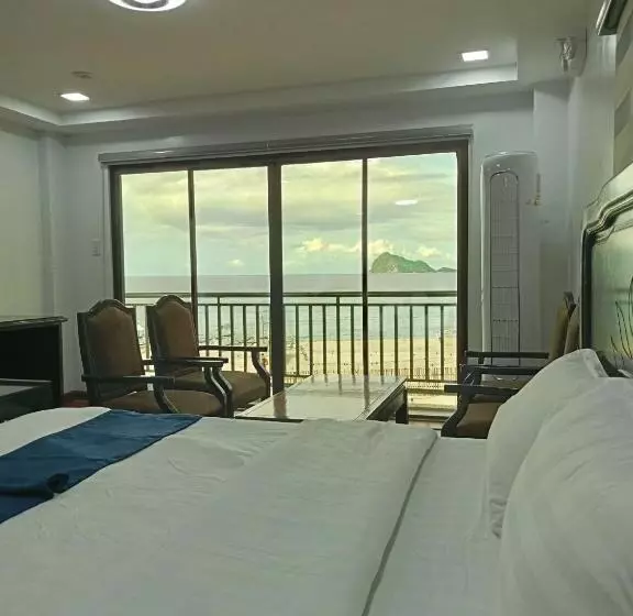 ホテル Playa Alba Beach Front And Resort