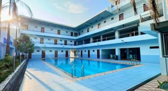 ホテル Playa Alba Beach Front And Resort