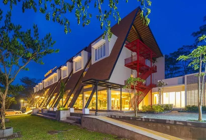 Hotelli Se.nandung Living And Space