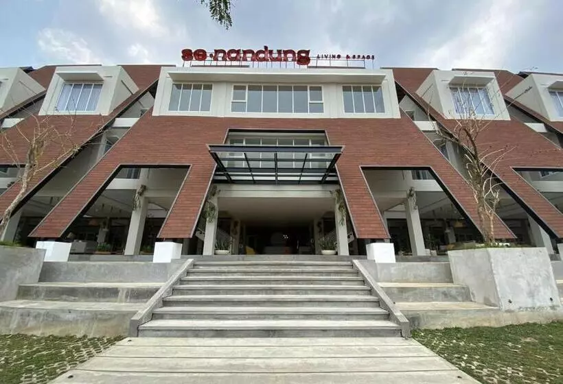 Hotelli Se.nandung Living And Space