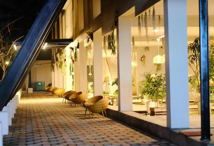 Hotelli Se.nandung Living And Space