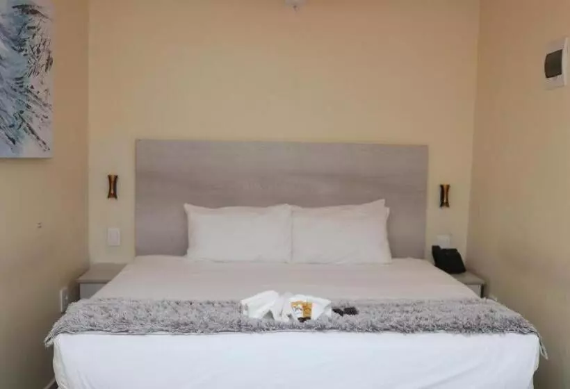 Hotelli The Galaxy Forest Lodge