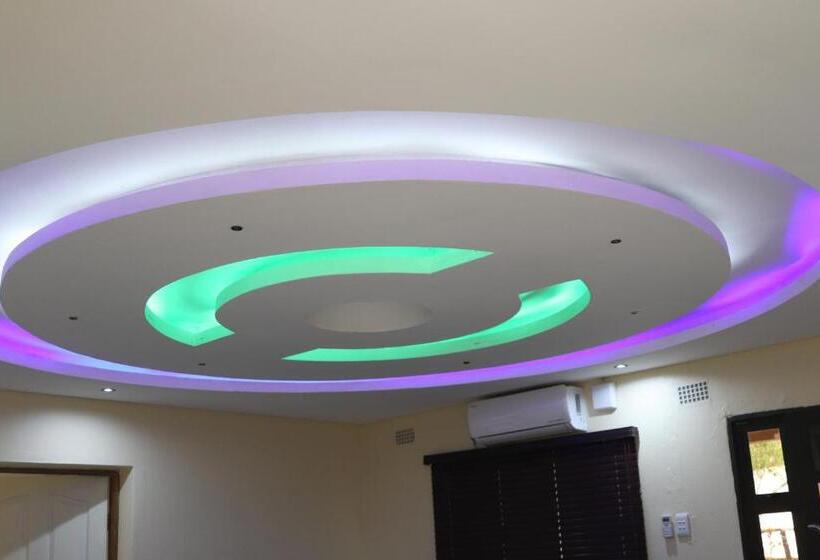 ホテル The Galaxy Forest Lodge