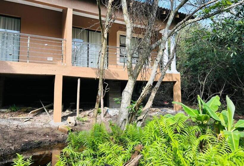 ホテル The Galaxy Forest Lodge