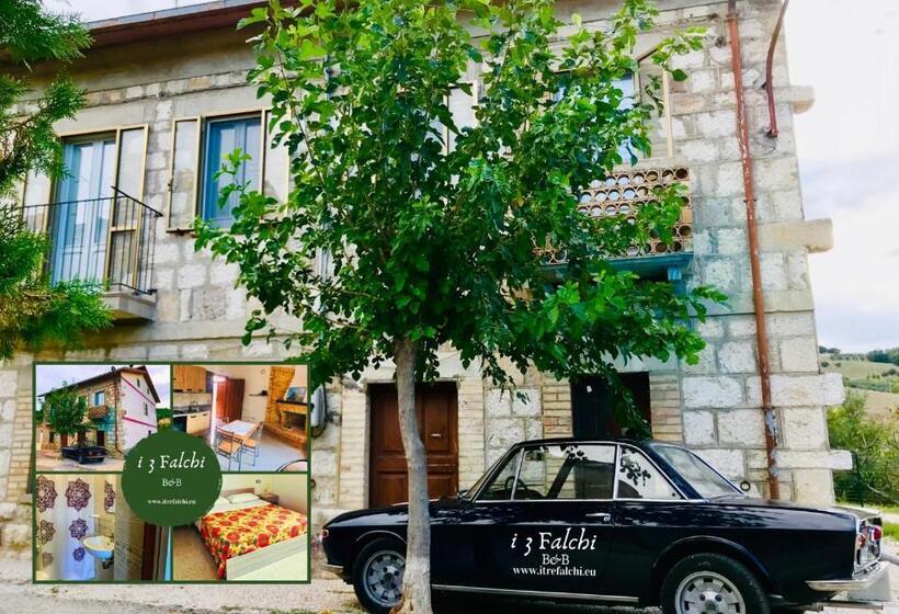 I 3 Falchi Bed & Breakfast