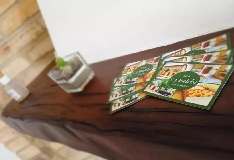 I 3 Falchi Bed & Breakfast