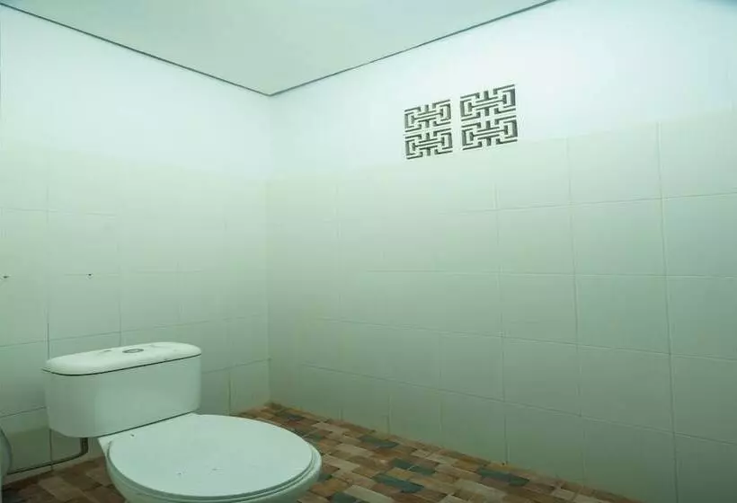 Oyo 93133 Hotel Moraja