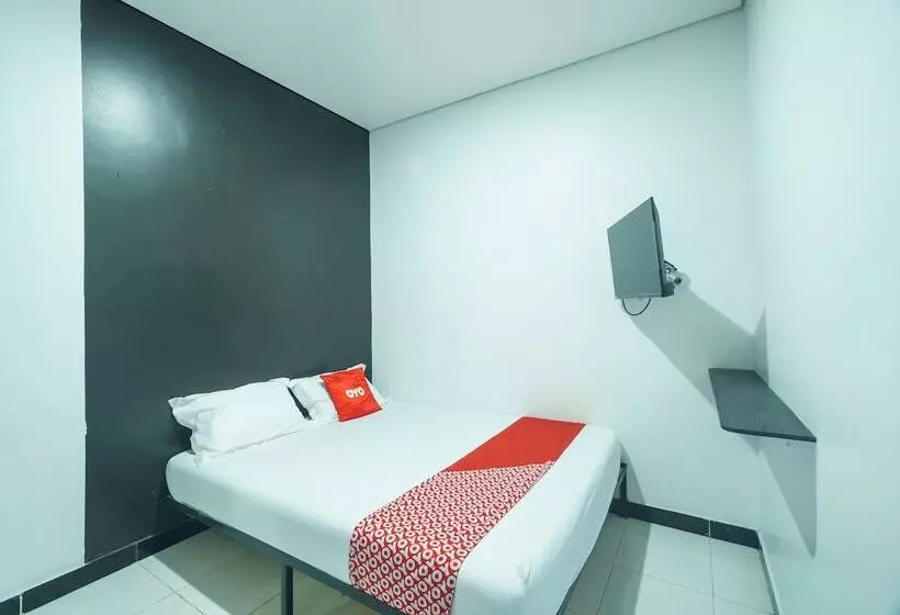 Oyo 93133 Hotel Moraja
