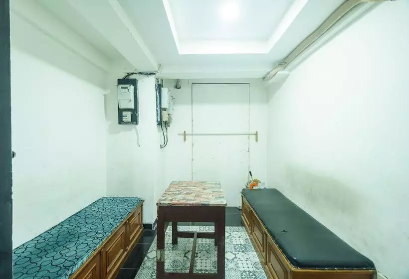 Oyo 93133 Hotel Moraja