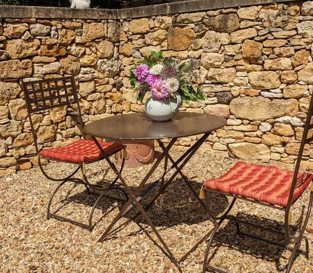 민박 La Grange Symphorine, Chambre D Hôtes De Charme Située Entre La Vallée De La Dordogne Et La Vallée D