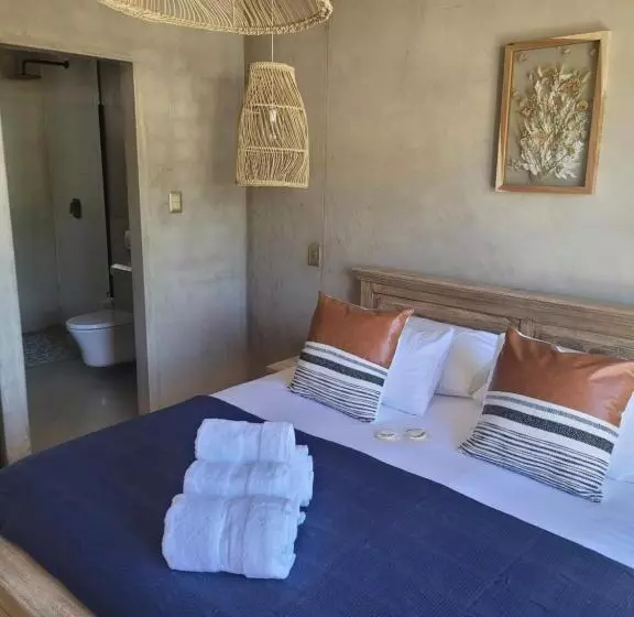 تختخواب و صبحانه Luvlé Stay