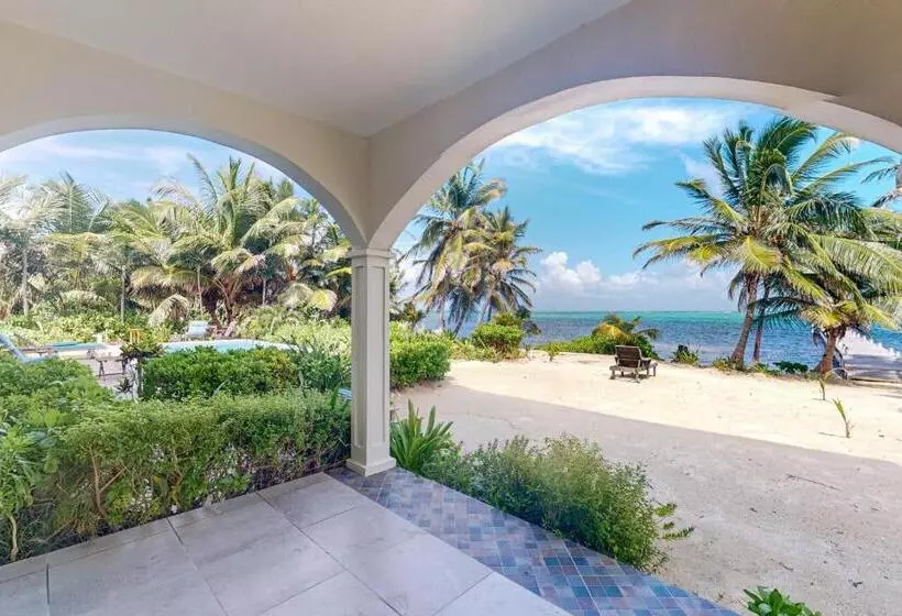 Hotelli A1 At Blue Water Beach Villas