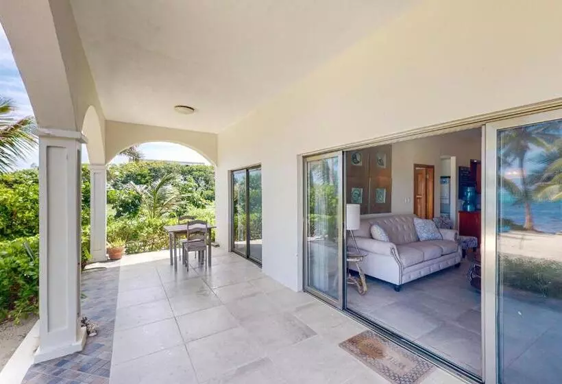 Hotelli A1 At Blue Water Beach Villas