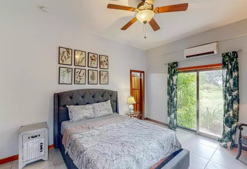 Hotelli A1 At Blue Water Beach Villas