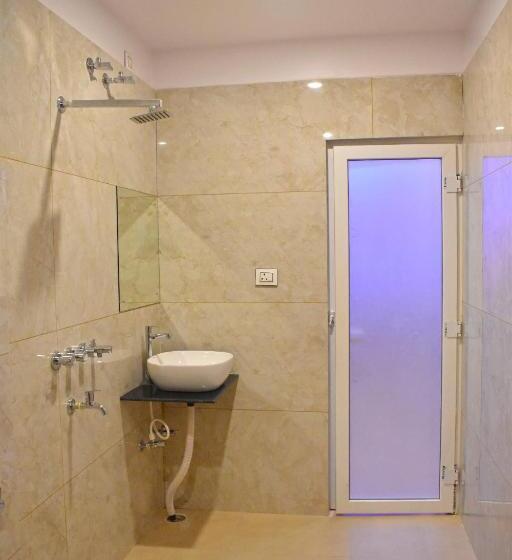 酒店 Anticlock Suites & Resorts