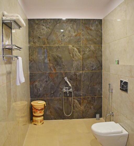 酒店 Anticlock Suites & Resorts