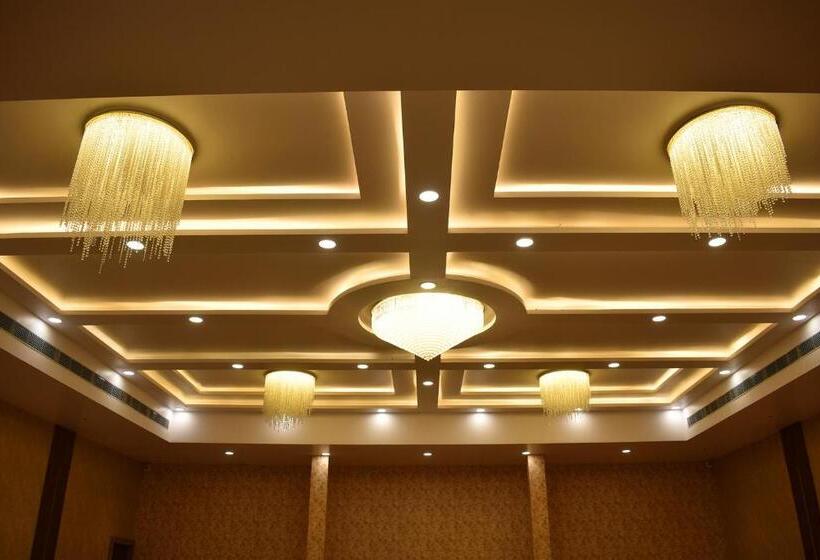 酒店 Anticlock Suites & Resorts