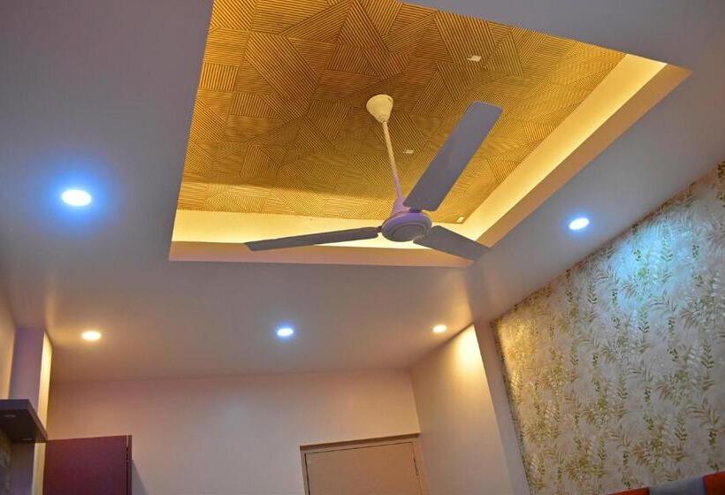 酒店 Anticlock Suites & Resorts